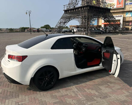 Киа Cerato KOUP, объемом двигателя 2 л и пробегом 194 тыс. км за 9000 $, фото 2 на Automoto.ua