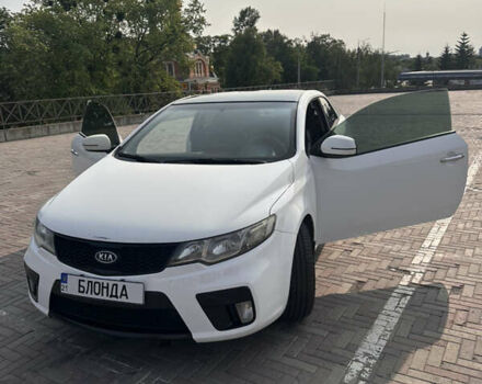 Киа Cerato KOUP, объемом двигателя 2 л и пробегом 194 тыс. км за 9000 $, фото 1 на Automoto.ua