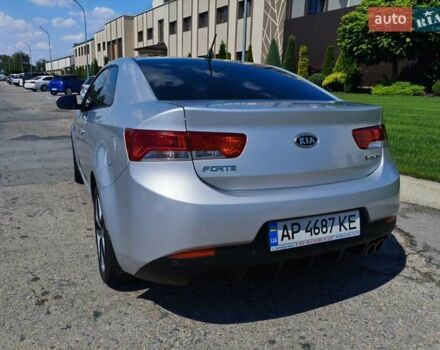 Сірий Кіа Cerato KOUP, об'ємом двигуна 2 л та пробігом 90 тис. км за 8300 $, фото 7 на Automoto.ua