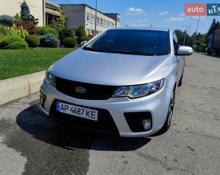 Сірий Кіа Cerato KOUP, об'ємом двигуна 2 л та пробігом 90 тис. км за 8300 $, фото 4 на Automoto.ua