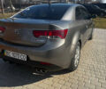 Серый Киа Cerato KOUP, объемом двигателя 2 л и пробегом 105 тыс. км за 8000 $, фото 6 на Automoto.ua