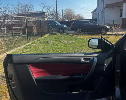 Серый Киа Cerato KOUP, объемом двигателя 2 л и пробегом 105 тыс. км за 8000 $, фото 3 на Automoto.ua