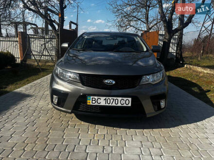 Серый Киа Cerato KOUP, объемом двигателя 2 л и пробегом 105 тыс. км за 8000 $, фото 1 на Automoto.ua