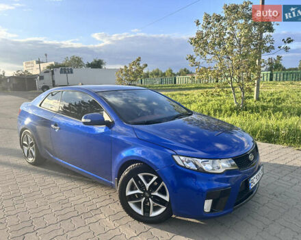 Синий Киа Cerato KOUP, объемом двигателя 2 л и пробегом 144 тыс. км за 8350 $, фото 2 на Automoto.ua