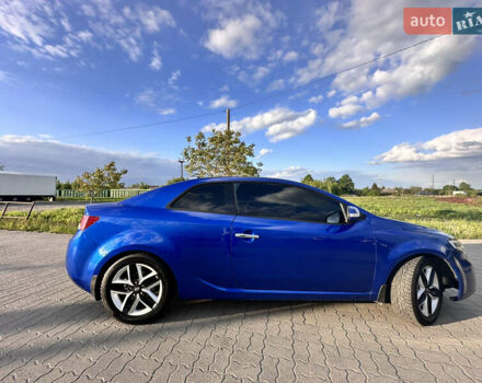 Синий Киа Cerato KOUP, объемом двигателя 2 л и пробегом 144 тыс. км за 8350 $, фото 4 на Automoto.ua