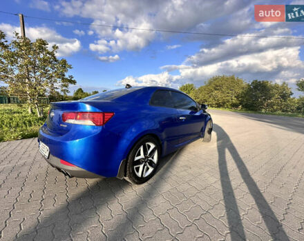 Синий Киа Cerato KOUP, объемом двигателя 2 л и пробегом 144 тыс. км за 8350 $, фото 5 на Automoto.ua