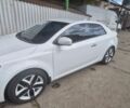 Білий Кіа Черато, об'ємом двигуна 2 л та пробігом 200 тис. км за 7200 $, фото 1 на Automoto.ua