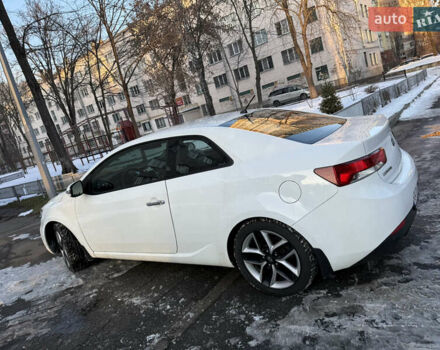 Белый Киа Черато, объемом двигателя 2 л и пробегом 150 тыс. км за 7920 $, фото 1 на Automoto.ua