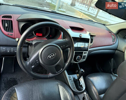 Белый Киа Черато, объемом двигателя 2 л и пробегом 150 тыс. км за 7920 $, фото 14 на Automoto.ua