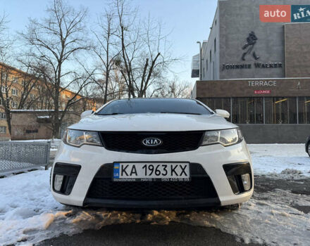 Белый Киа Черато, объемом двигателя 2 л и пробегом 150 тыс. км за 7920 $, фото 11 на Automoto.ua