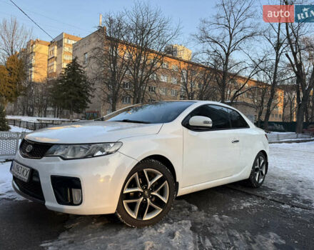 Белый Киа Черато, объемом двигателя 2 л и пробегом 150 тыс. км за 7920 $, фото 12 на Automoto.ua