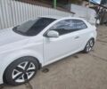 Білий Кіа Черато, об'ємом двигуна 2 л та пробігом 200 тис. км за 7300 $, фото 1 на Automoto.ua