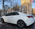 Белый Киа Черато, объемом двигателя 2 л и пробегом 150 тыс. км за 7920 $, фото 2 на Automoto.ua