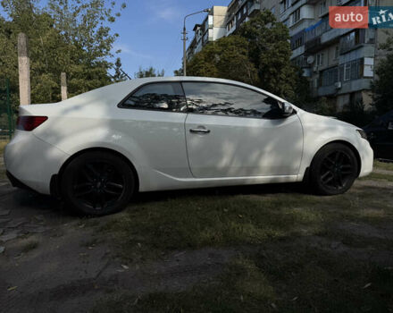 Белый Киа Черато, объемом двигателя 2 л и пробегом 198 тыс. км за 8500 $, фото 1 на Automoto.ua
