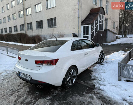 Белый Киа Черато, объемом двигателя 2 л и пробегом 150 тыс. км за 7920 $, фото 8 на Automoto.ua
