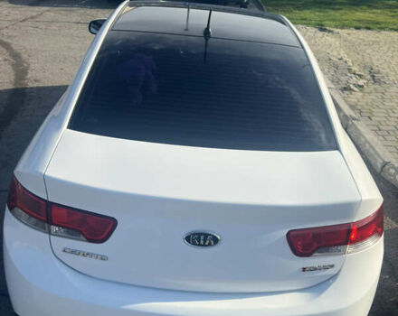 Белый Киа Черато, объемом двигателя 2 л и пробегом 213 тыс. км за 8600 $, фото 5 на Automoto.ua