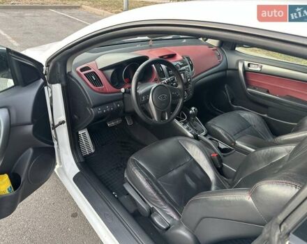 Киа Черато 2011 в Запорожье на Automoto.ua Белый Киа Черато, объемом двигателя 2 л и пробегом 198 тыс. км за 8200 $, фото 4 на Automoto.ua