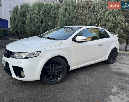 Белый Киа Черато, объемом двигателя 2 л и пробегом 195 тыс. км за 7800 $, фото 2 на Automoto.ua