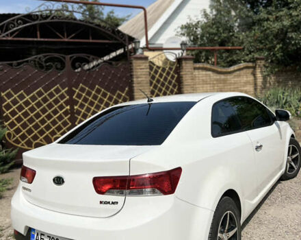 Білий Кіа Черато, об'ємом двигуна 2 л та пробігом 140 тис. км за 9200 $, фото 4 на Automoto.ua