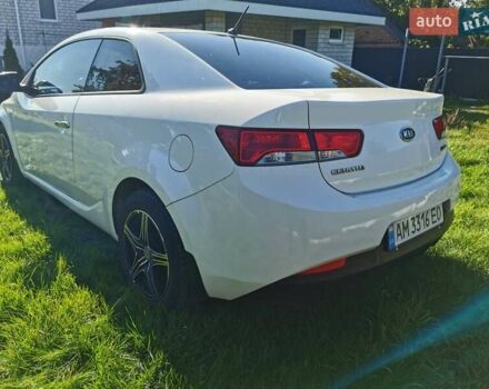 Білий Кіа Черато, об'ємом двигуна 2 л та пробігом 139 тис. км за 9800 $, фото 4 на Automoto.ua