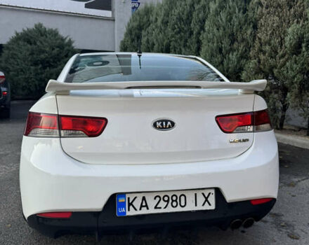 Белый Киа Черато, объемом двигателя 2 л и пробегом 195 тыс. км за 7800 $, фото 5 на Automoto.ua