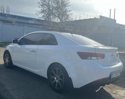 Белый Киа Черато, объемом двигателя 2 л и пробегом 213 тыс. км за 8600 $, фото 6 на Automoto.ua