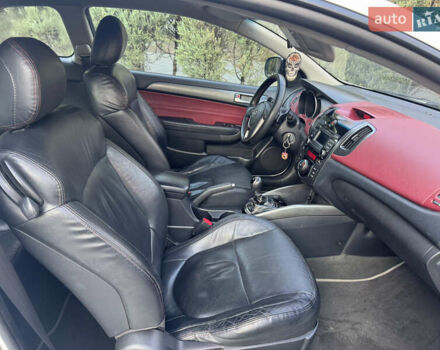 Белый Киа Черато, объемом двигателя 2 л и пробегом 195 тыс. км за 7800 $, фото 16 на Automoto.ua