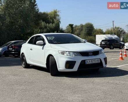 Білий Кіа Черато, об'ємом двигуна 2 л та пробігом 175 тис. км за 6800 $, фото 3 на Automoto.ua