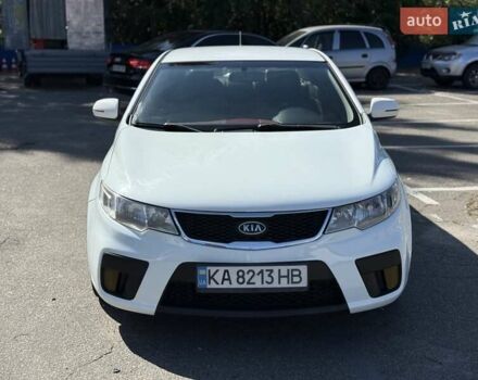 Білий Кіа Черато, об'ємом двигуна 2 л та пробігом 175 тис. км за 6800 $, фото 7 на Automoto.ua