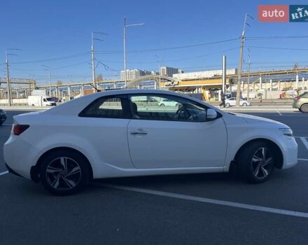 Білий Кіа Черато, об'ємом двигуна 2 л та пробігом 235 тис. км за 7700 $, фото 3 на Automoto.ua