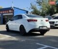 Білий Кіа Черато, об'ємом двигуна 2 л та пробігом 175 тис. км за 6800 $, фото 5 на Automoto.ua