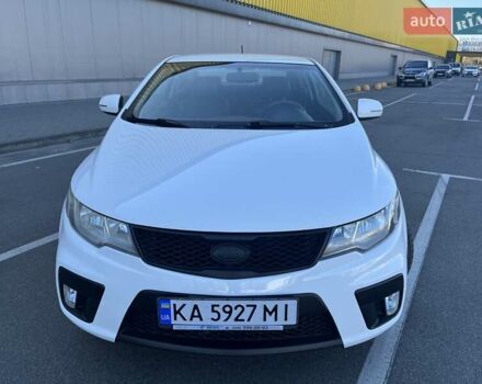 Білий Кіа Черато, об'ємом двигуна 2 л та пробігом 235 тис. км за 7700 $, фото 2 на Automoto.ua