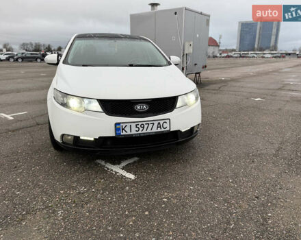 Белый Киа Черато, объемом двигателя 1.59 л и пробегом 168 тыс. км за 4350 $, фото 1 на Automoto.ua