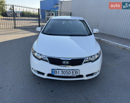 Белый Киа Черато, объемом двигателя 2 л и пробегом 172 тыс. км за 7500 $, фото 3 на Automoto.ua