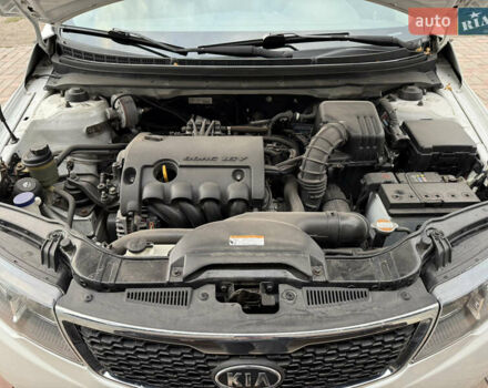 Белый Киа Черато, объемом двигателя 1.59 л и пробегом 105 тыс. км за 8300 $, фото 7 на Automoto.ua