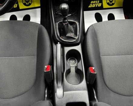 Белый Киа Черато, объемом двигателя 1.6 л и пробегом 180 тыс. км за 6300 $, фото 10 на Automoto.ua