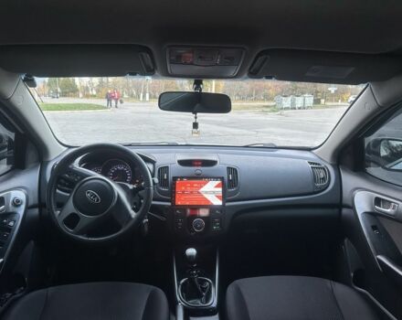 Белый Киа Черато, объемом двигателя 1.6 л и пробегом 154 тыс. км за 7500 $, фото 2 на Automoto.ua