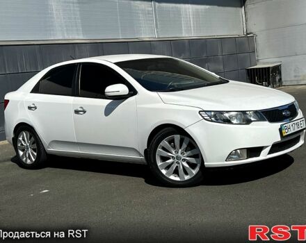 Киа Черато 2011 в Одессе на Automoto.ua Белый Киа Черато, объемом двигателя 2 л и пробегом 140 тыс. км за 8000 $, фото 3 на Automoto.ua