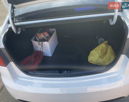 Білий Кіа Черато, об'ємом двигуна 1.6 л та пробігом 180 тис. км за 7500 $, фото 3 на Automoto.ua