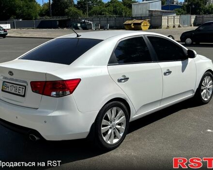 Киа Черато 2011 в Одессе на Automoto.ua Белый Киа Черато, объемом двигателя 2 л и пробегом 140 тыс. км за 8000 $, фото 5 на Automoto.ua