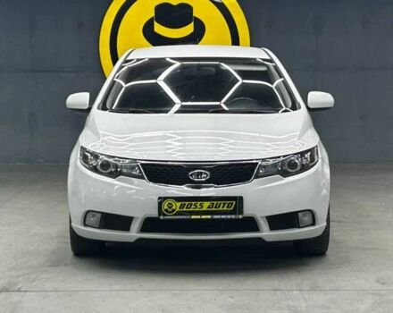 Белый Киа Черато, объемом двигателя 1.6 л и пробегом 180 тыс. км за 6300 $, фото 1 на Automoto.ua