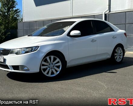 Киа Черато 2011 в Одессе на Automoto.ua Белый Киа Черато, объемом двигателя 2 л и пробегом 140 тыс. км за 8000 $, фото 4 на Automoto.ua