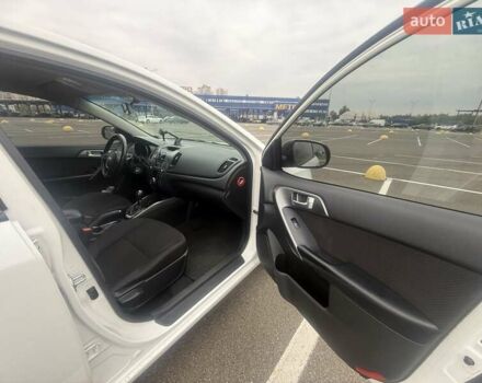 Белый Киа Черато, объемом двигателя 1.59 л и пробегом 118 тыс. км за 9600 $, фото 8 на Automoto.ua