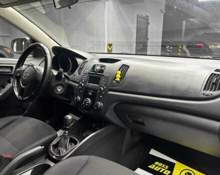 Белый Киа Черато, объемом двигателя 1.6 л и пробегом 180 тыс. км за 6300 $, фото 8 на Automoto.ua