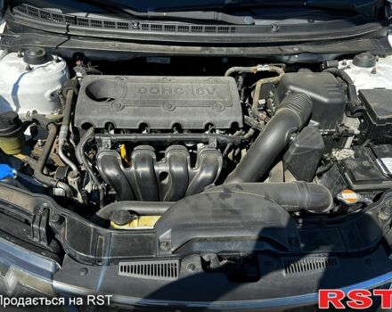 Киа Черато 2011 в Одессе на Automoto.ua Белый Киа Черато, объемом двигателя 2 л и пробегом 140 тыс. км за 8000 $, фото 7 на Automoto.ua