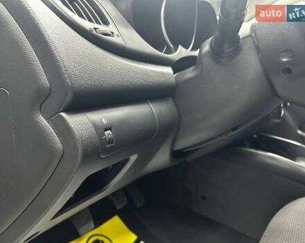 Білий Кіа Черато, об'ємом двигуна 1.59 л та пробігом 180 тис. км за 6300 $, фото 18 на Automoto.ua