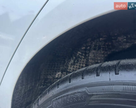 Білий Кіа Черато, об'ємом двигуна 1.59 л та пробігом 154 тис. км за 7500 $, фото 17 на Automoto.ua