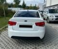 Белый Киа Черато, объемом двигателя 1.59 л и пробегом 180 тыс. км за 6800 $, фото 3 на Automoto.ua