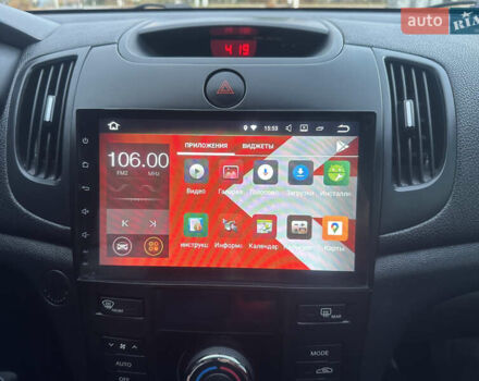 Білий Кіа Черато, об'ємом двигуна 1.59 л та пробігом 154 тис. км за 7500 $, фото 13 на Automoto.ua