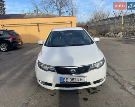 Білий Кіа Черато, об'ємом двигуна 1.6 л та пробігом 180 тис. км за 7500 $, фото 10 на Automoto.ua